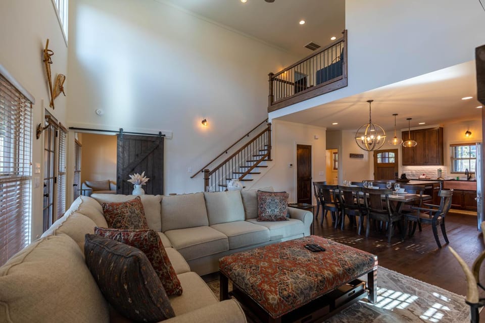 Woof Lodge at SweetGrass House in Watauga