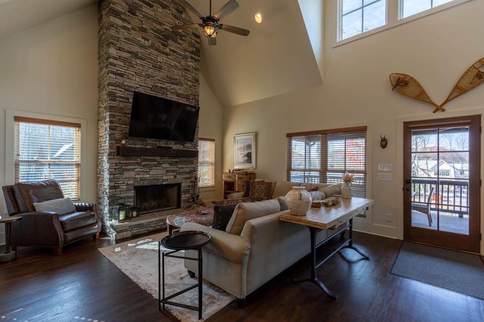 Woof Lodge at SweetGrass House in Watauga