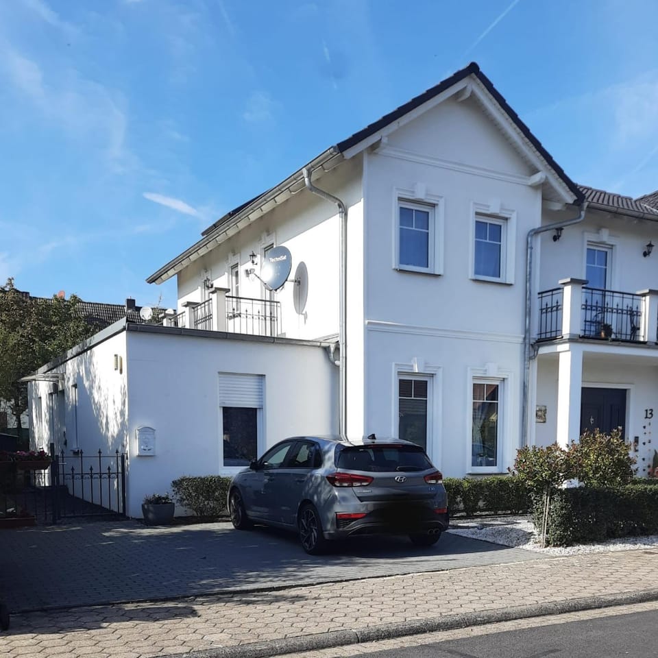 Property building, Parking