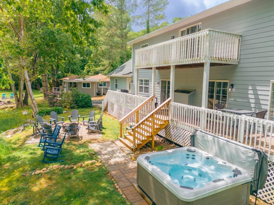 Riverwood at Mill Ridge House in Watauga