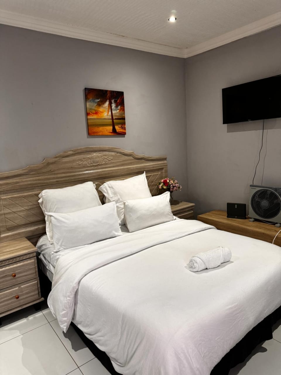 Mila Lodge 1 Bed and Breakfast in Cape Town