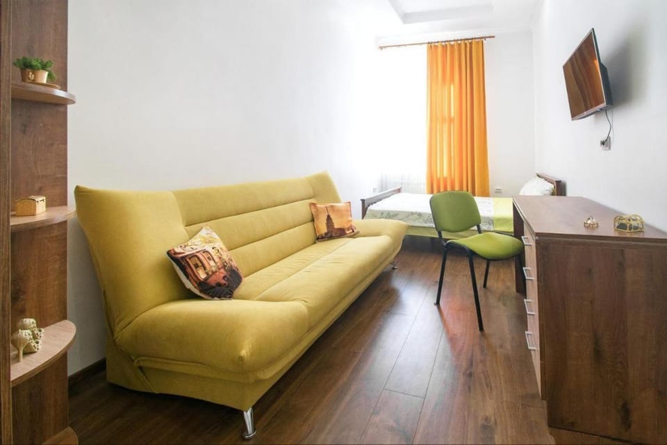 Чудові апартаменти у центрі міста Львів для чотирьох Apartment in Lviv
