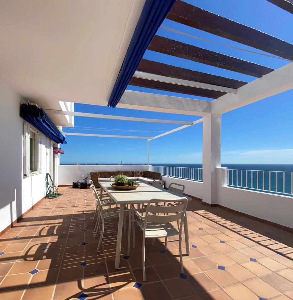Day, View (from property/room), Balcony/Terrace, Dining area, Sea view