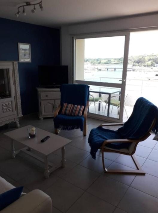 appartement entier, 3 étoiles, 4 personnes,vue mer Apartment in Finistere