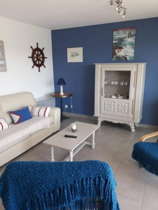 appartement entier, 3 étoiles, 4 personnes,vue mer Apartment in Finistere