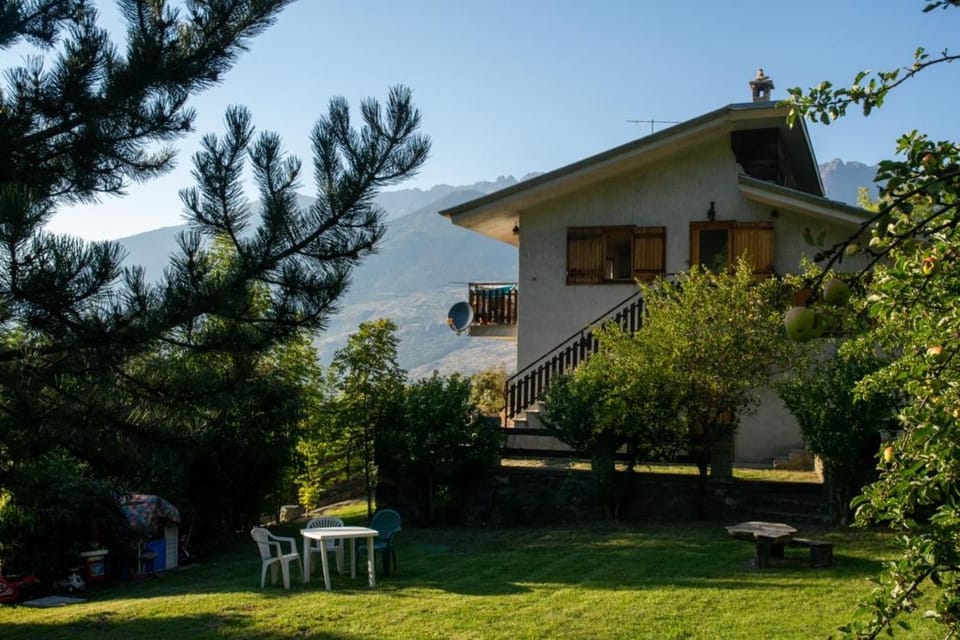 Alloggio immerso nella natura Apartment in Aosta Valley, Italy