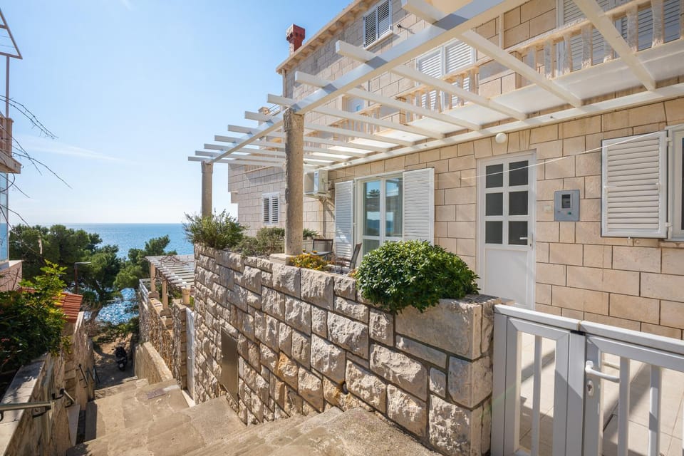 Property building, Sea view