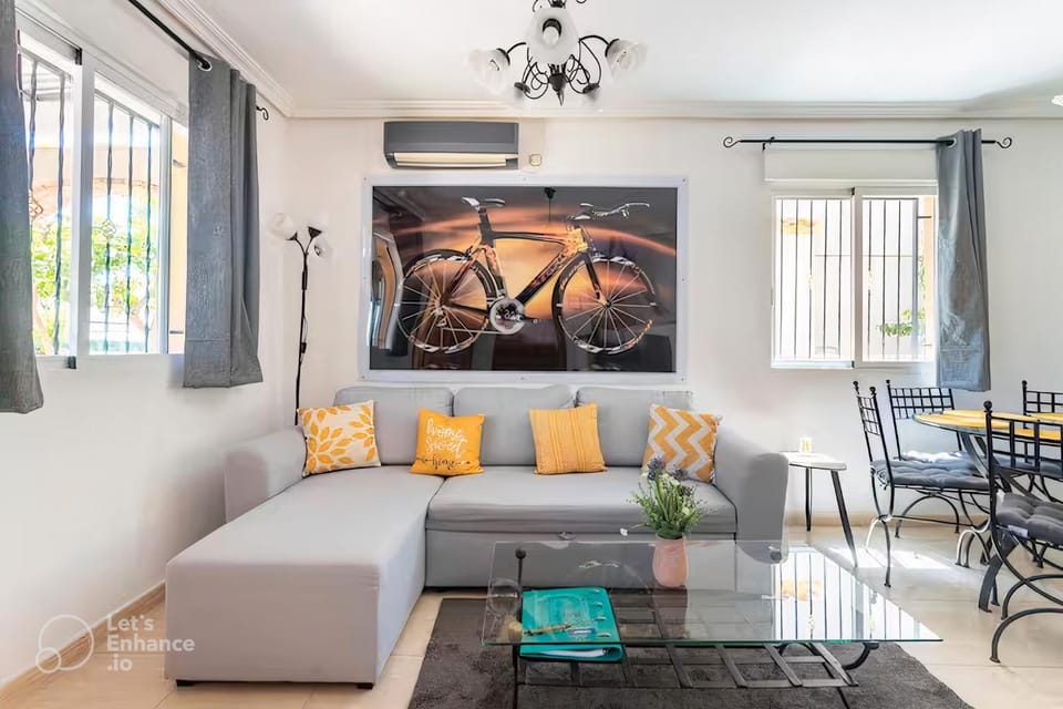 Living room, Seating area, air conditioner