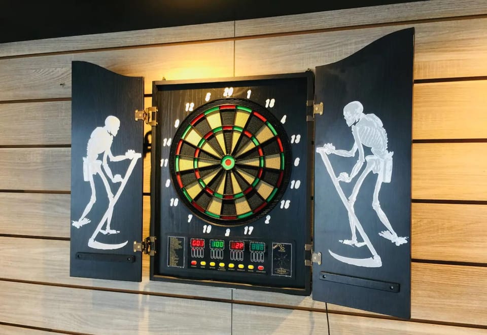 Darts, Game Room, Game Room