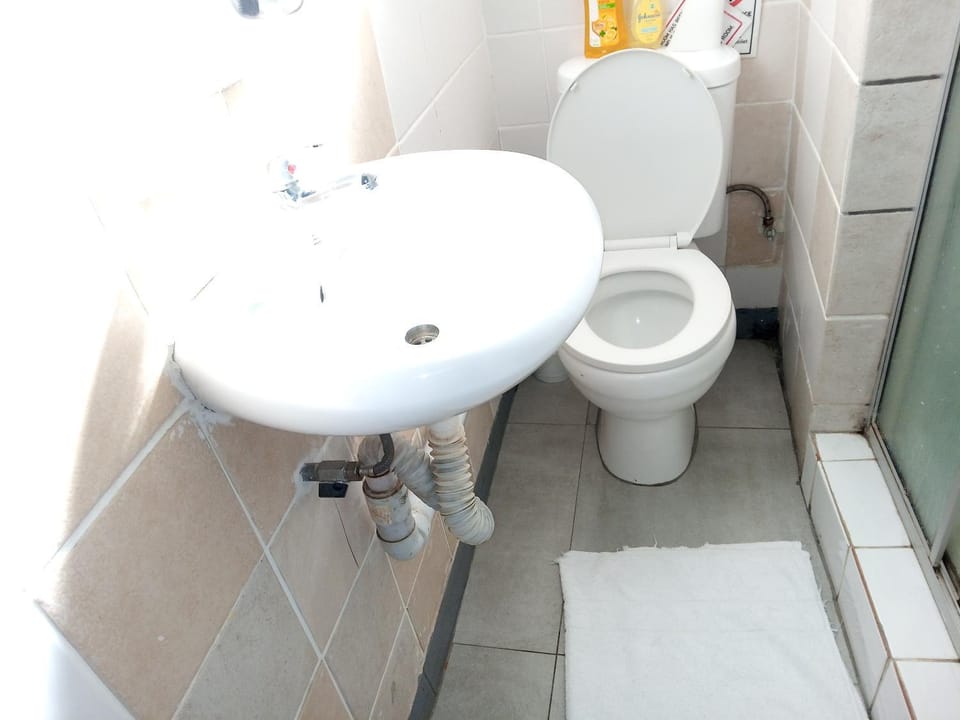 Lancaster Guest House Bed and Breakfast in Gauteng