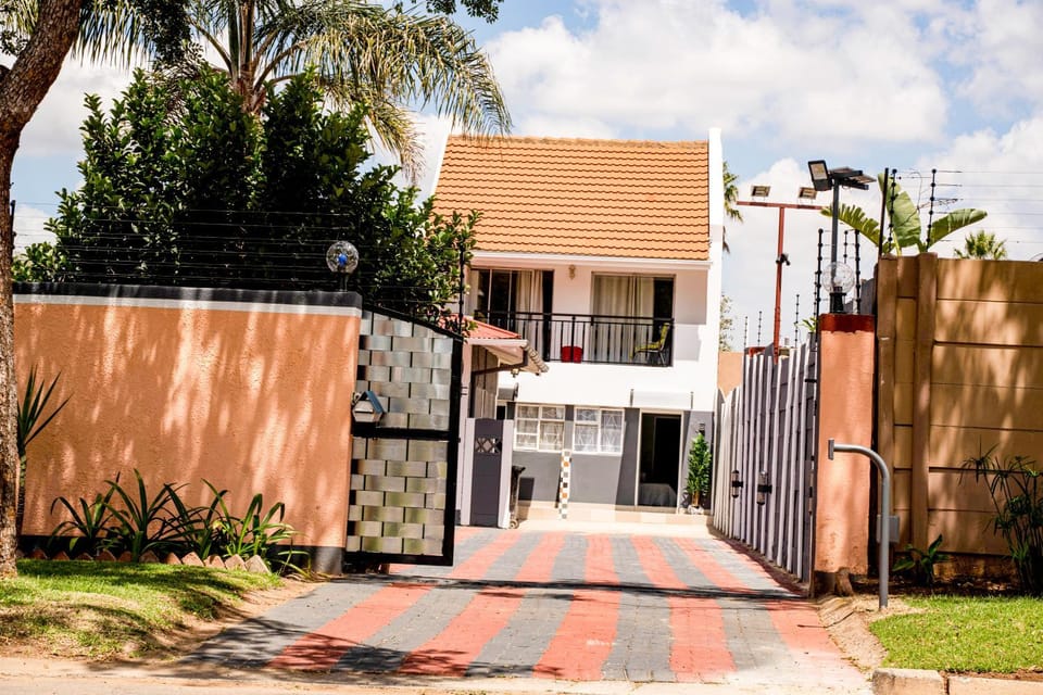 Property building, Day, Street view