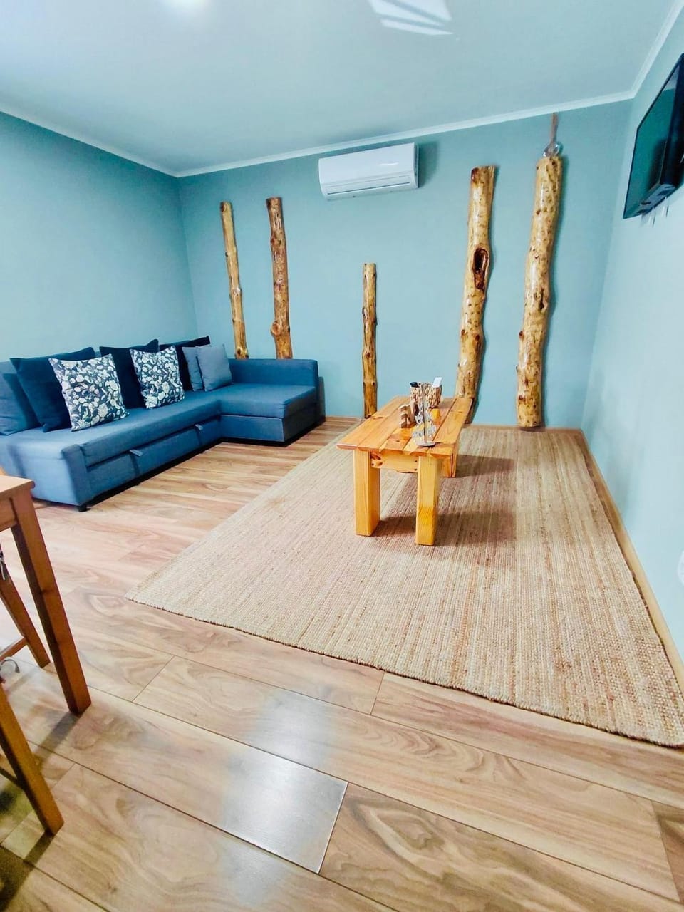 TV and multimedia, Living room, air conditioner