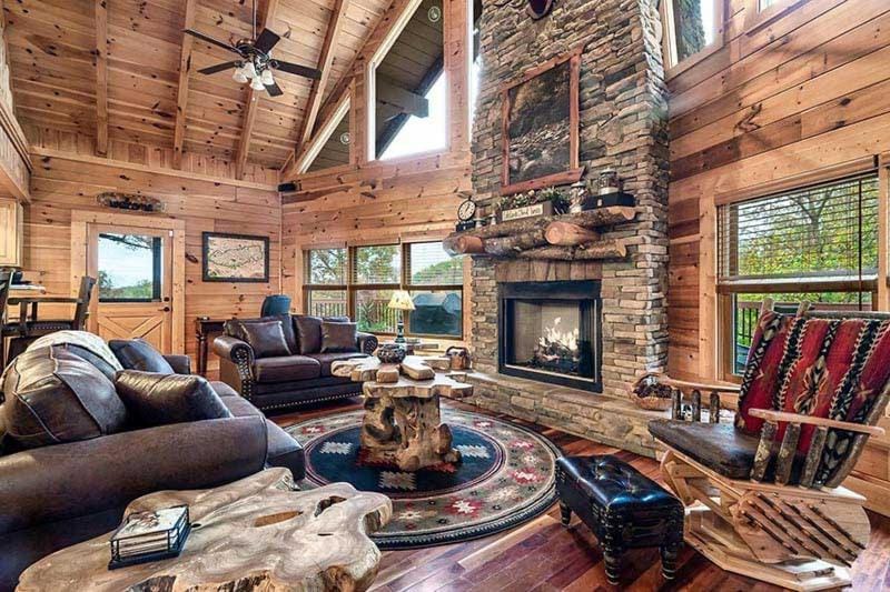 Alpine Oasis- Secluded Cabin 17 acres Outdoor Swimming Pool Access Cabin in Sevierville