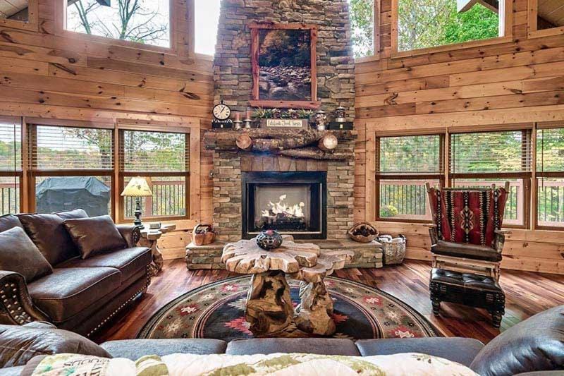 Alpine Oasis- Secluded Cabin 17 acres Outdoor Swimming Pool Access Cabin in Sevierville