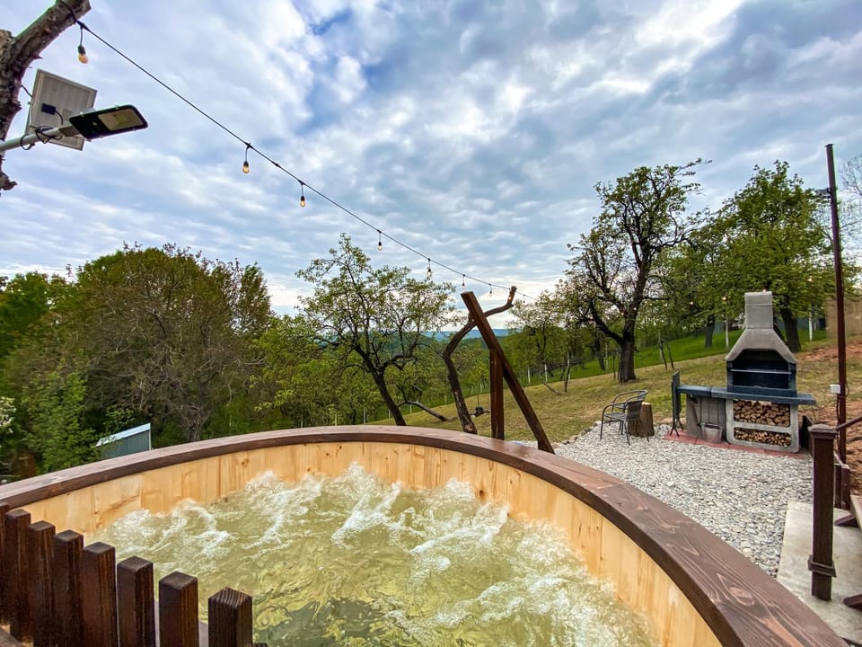 BBQ facilities, Hot Tub