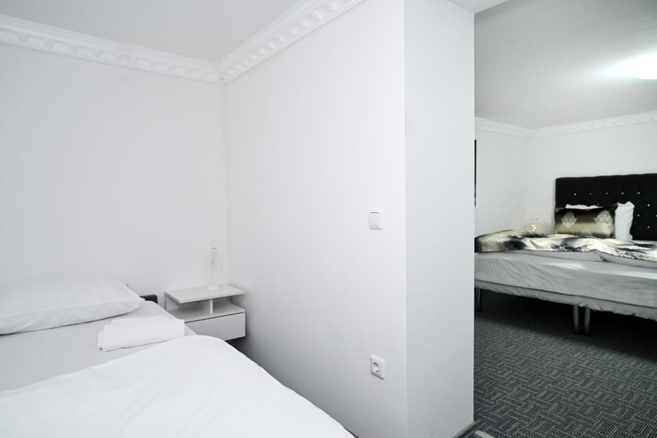 Ferienwohnung & Aparts am Schloss Park Apartment in Essen