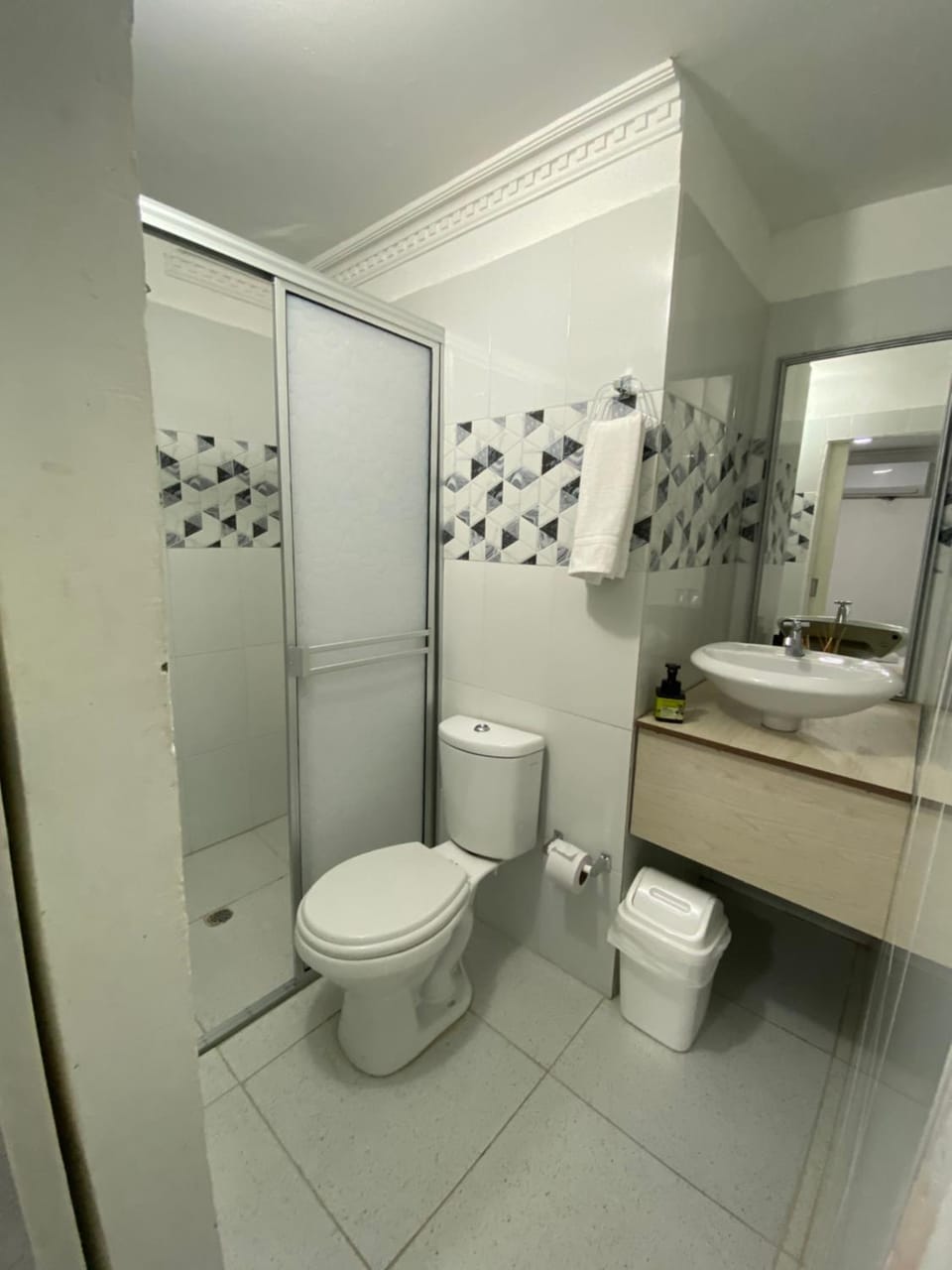Shower, Toilet, Bathroom, bidet