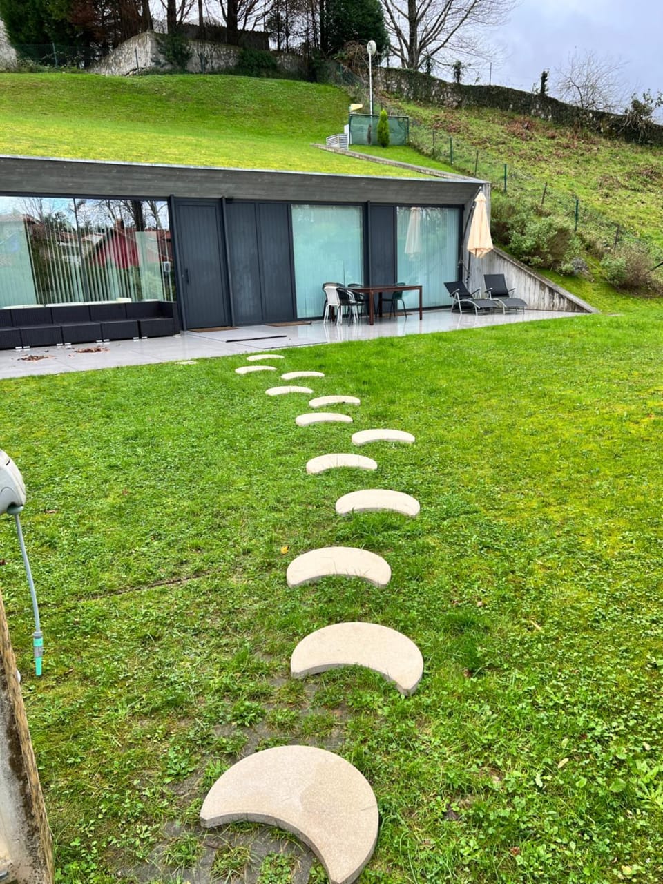 Property building, Facade/entrance, Garden