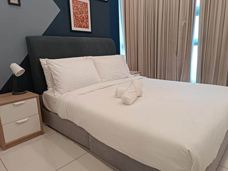 Bed, Bedroom, towels