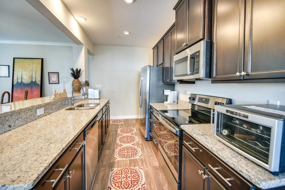 Hampton Lux Condo: By Convention Center & Coliseum House in Hampton