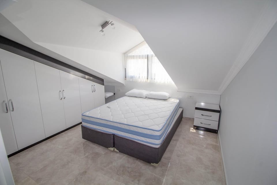 Bed, Bedroom, wardrobe