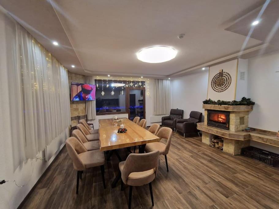 Karaoke, TV and multimedia, Living room, Seating area, Dining area, flat iron