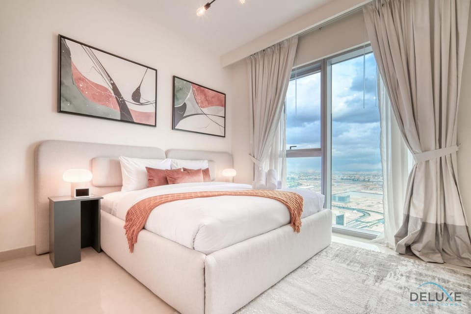 Bed, View (from property/room), Photo of the whole room, Bedroom