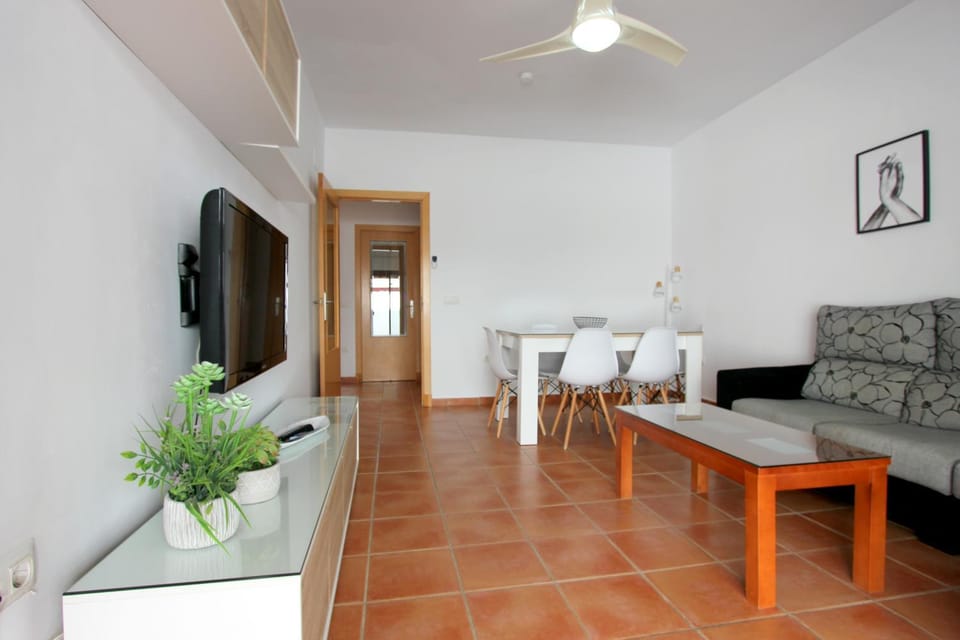 Lounge or bar, Photo of the whole room, Dining area