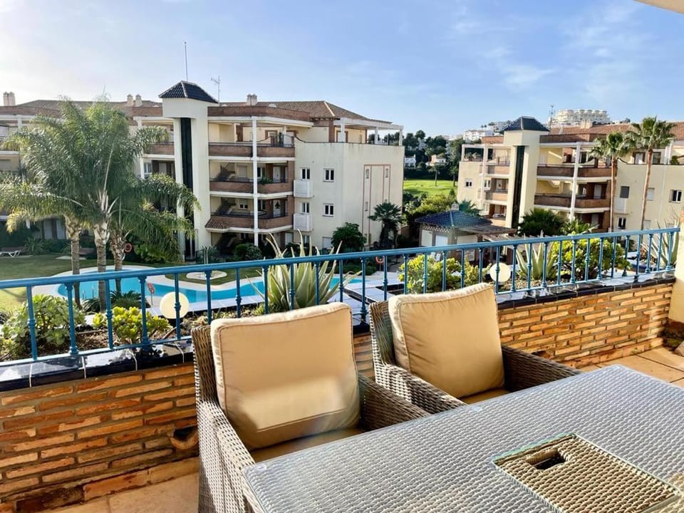 Balcony/Terrace, Pool view