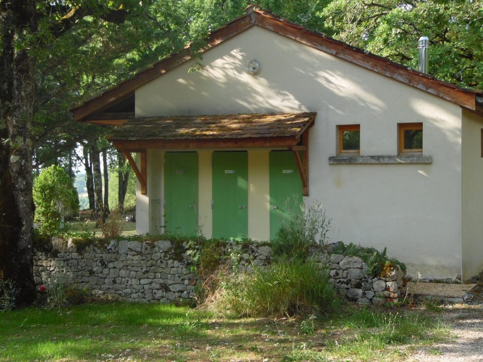 CAMPING LES PAILLOTES Campground/ 
RV Resort in Occitanie