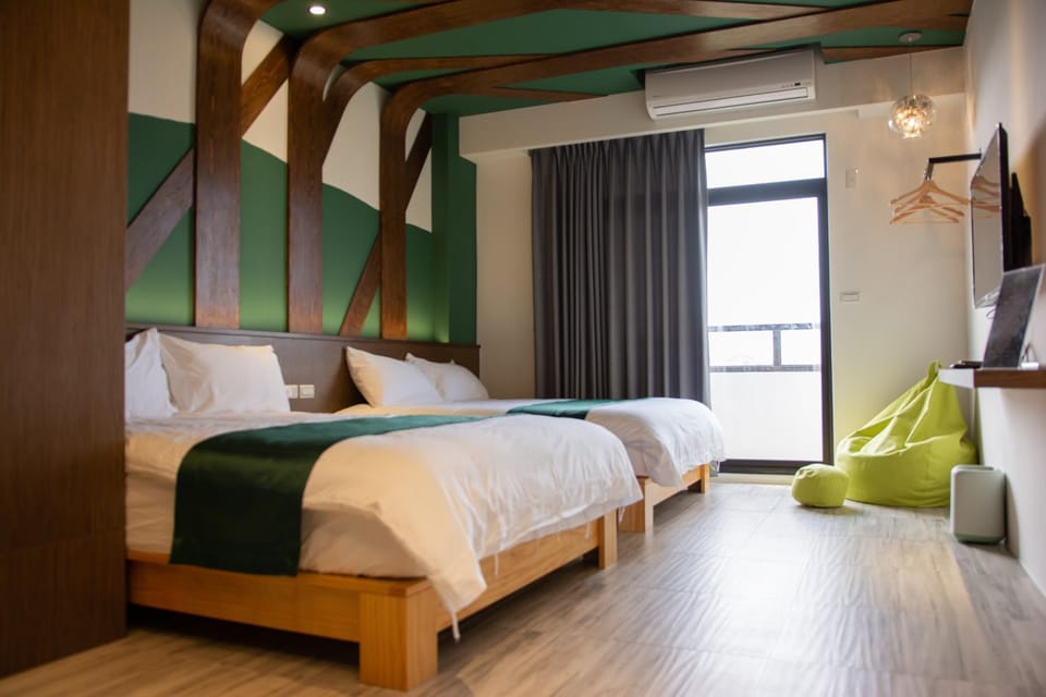 Bed, Photo of the whole room