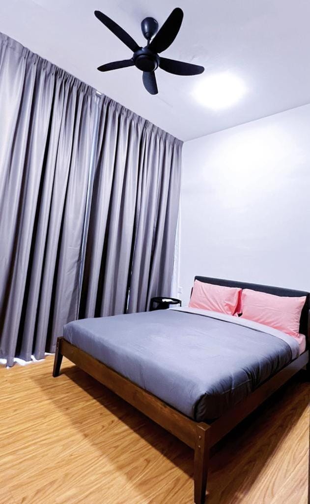 Bed, Bedroom, fireplace