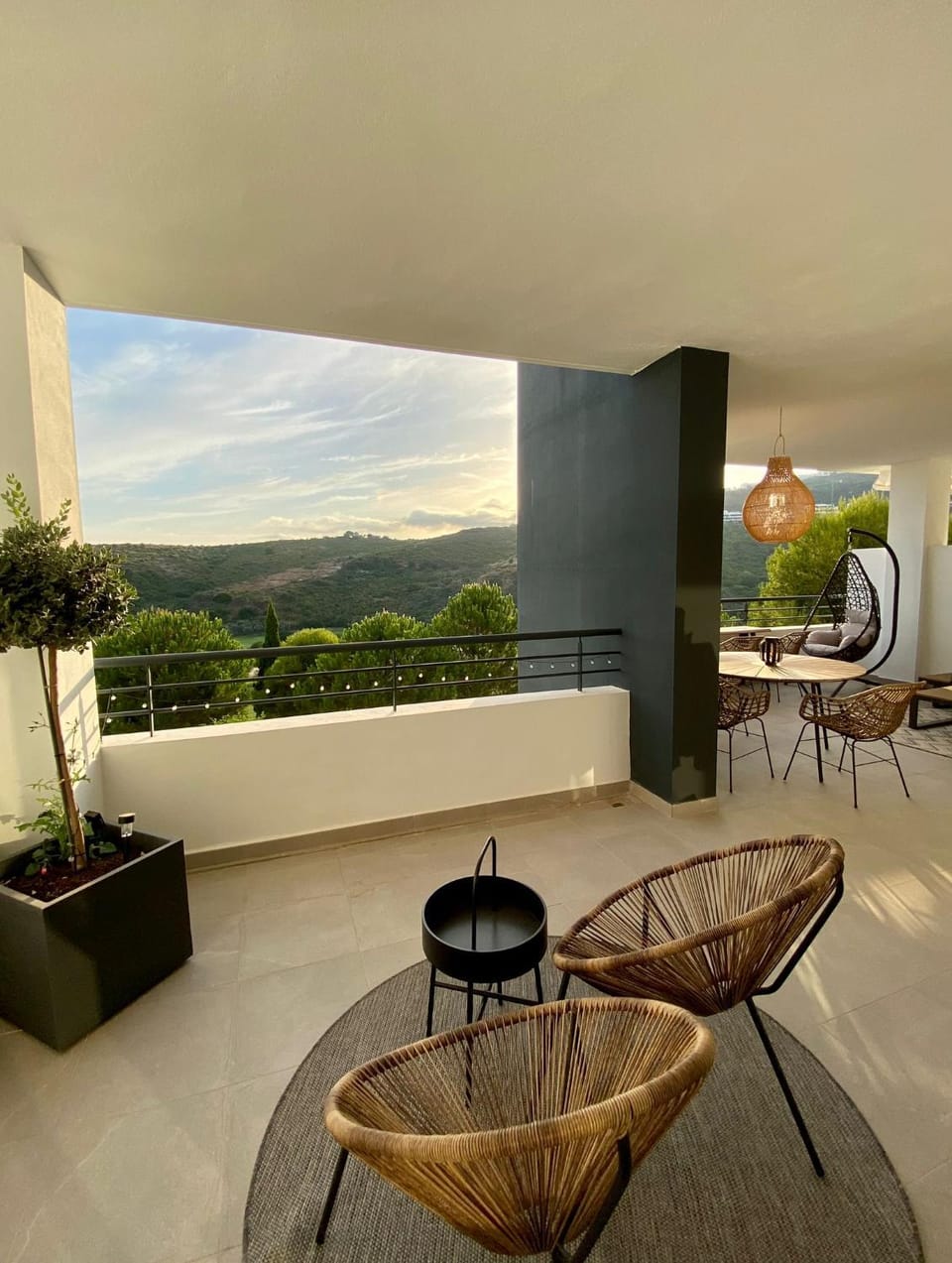 View (from property/room), Balcony/Terrace, Mountain view