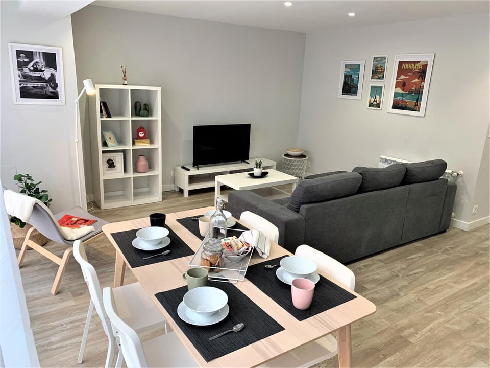 Communal lounge/ TV room