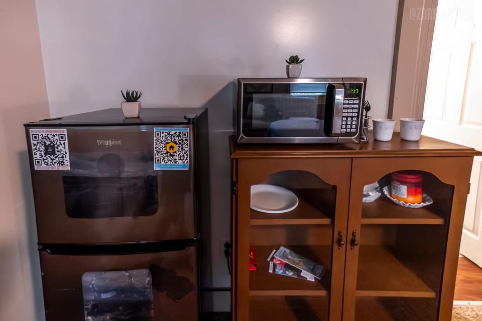 Studio Apt - Easy Access to City and Amazing View Apartment in Pittsburgh