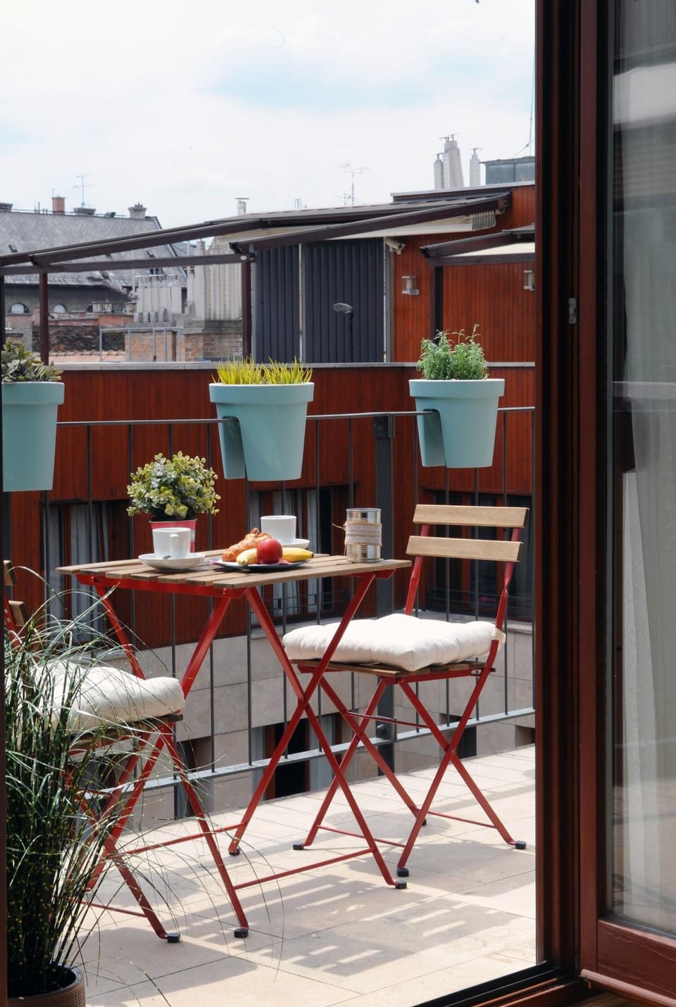 Patio, Day, Balcony/Terrace, Garden view