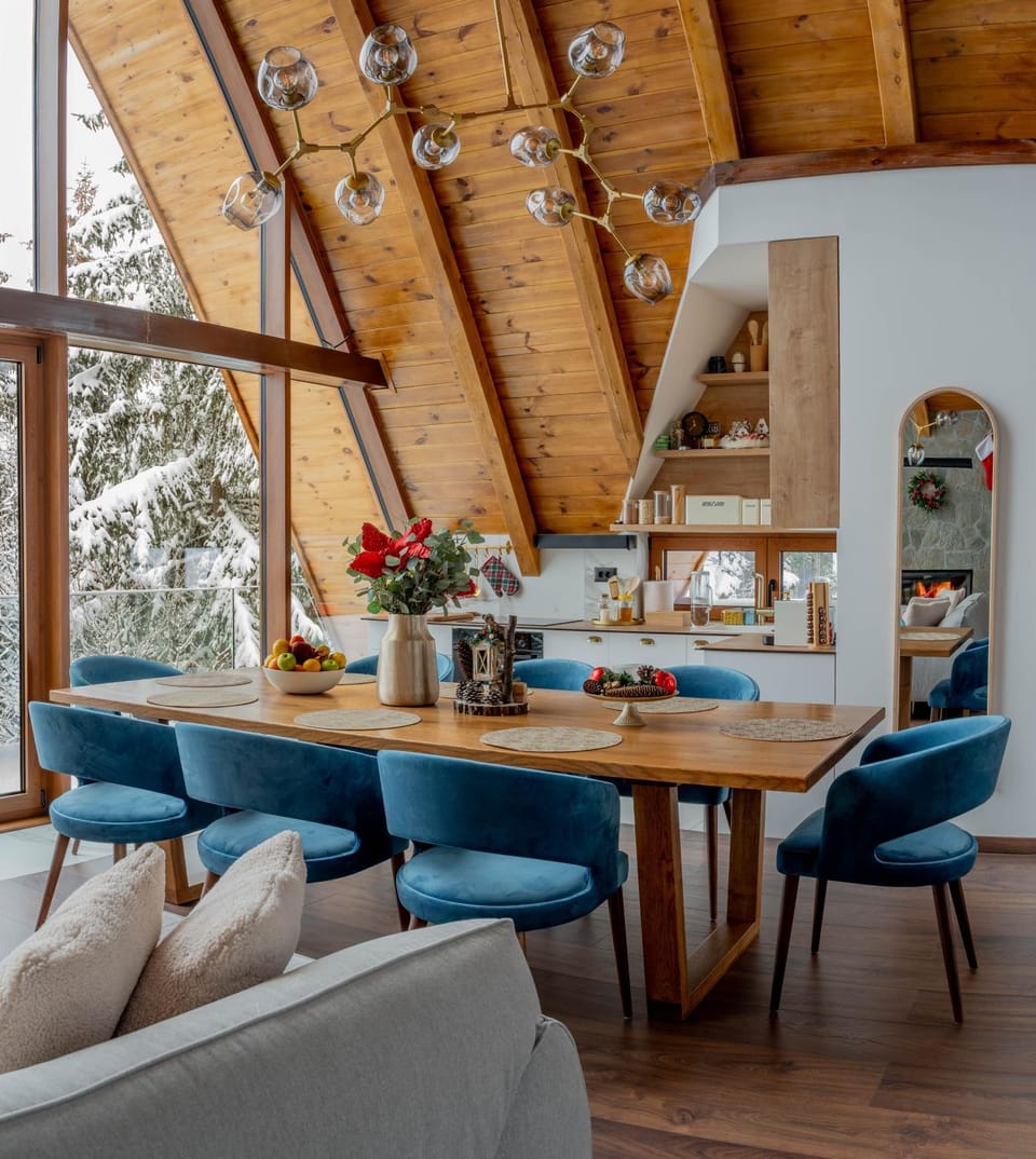 Dining area, kitchen