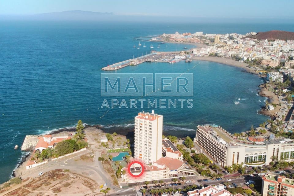 Property building, Beach, Swimming pool