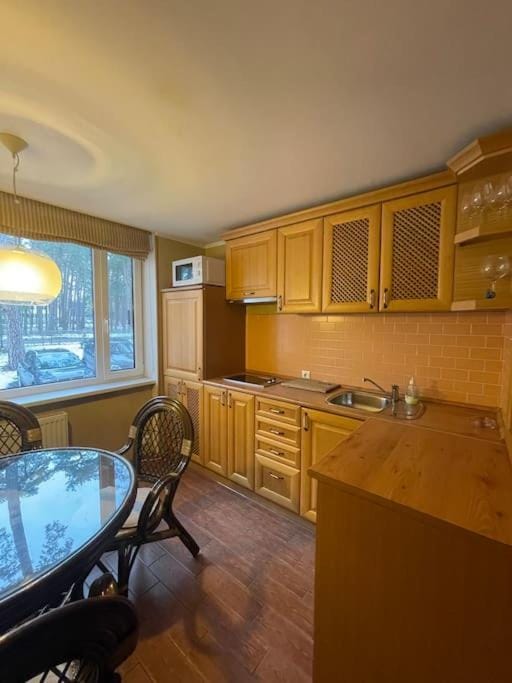 Kitchen or kitchenette, Dining area, minibar, stove, washing machine
