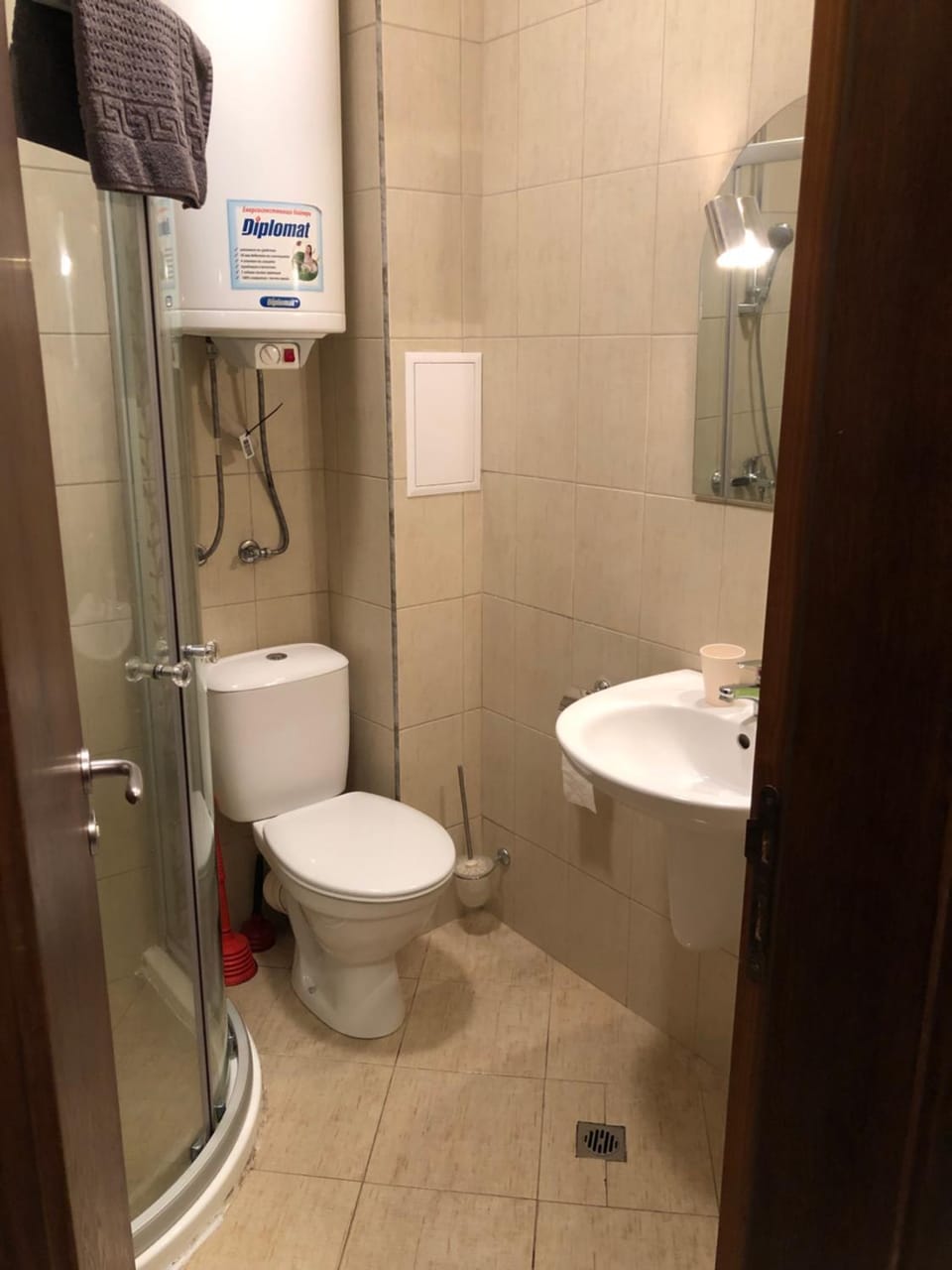 Shower, Toilet, Bathroom, towels