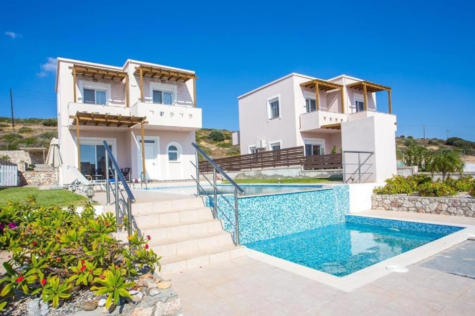 Villa Regina - Luxury and Comfort Villa in Rhodes, Greece