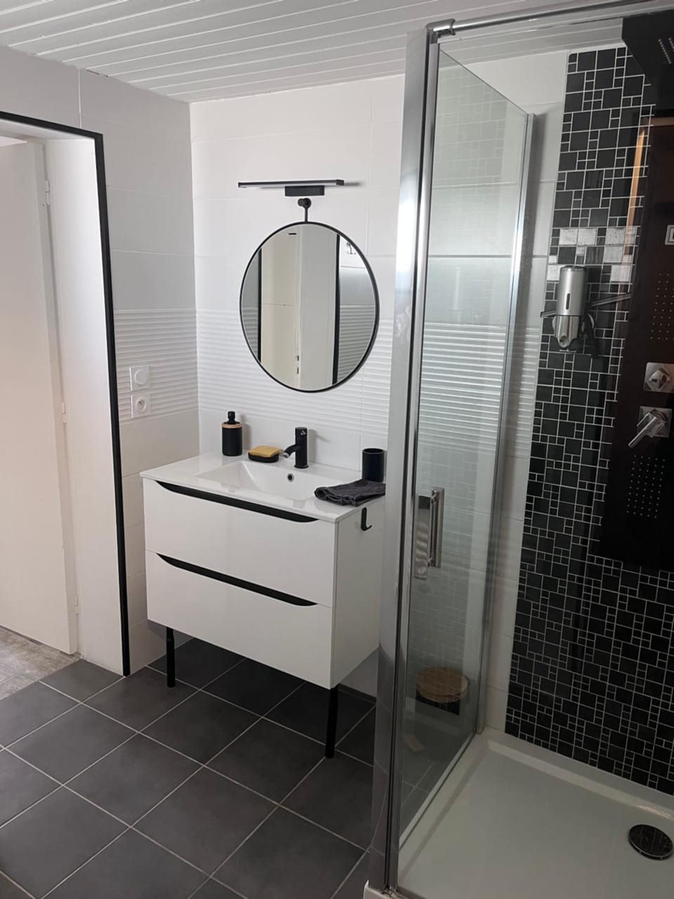 Shower, Bathroom