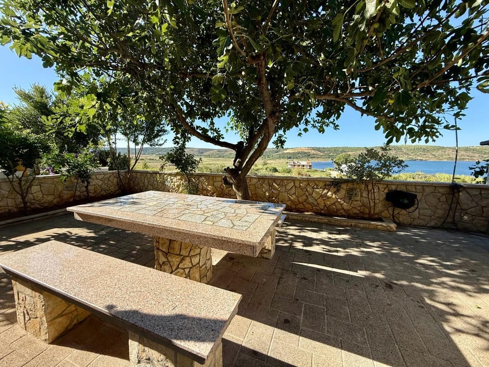 Garden, Seating area