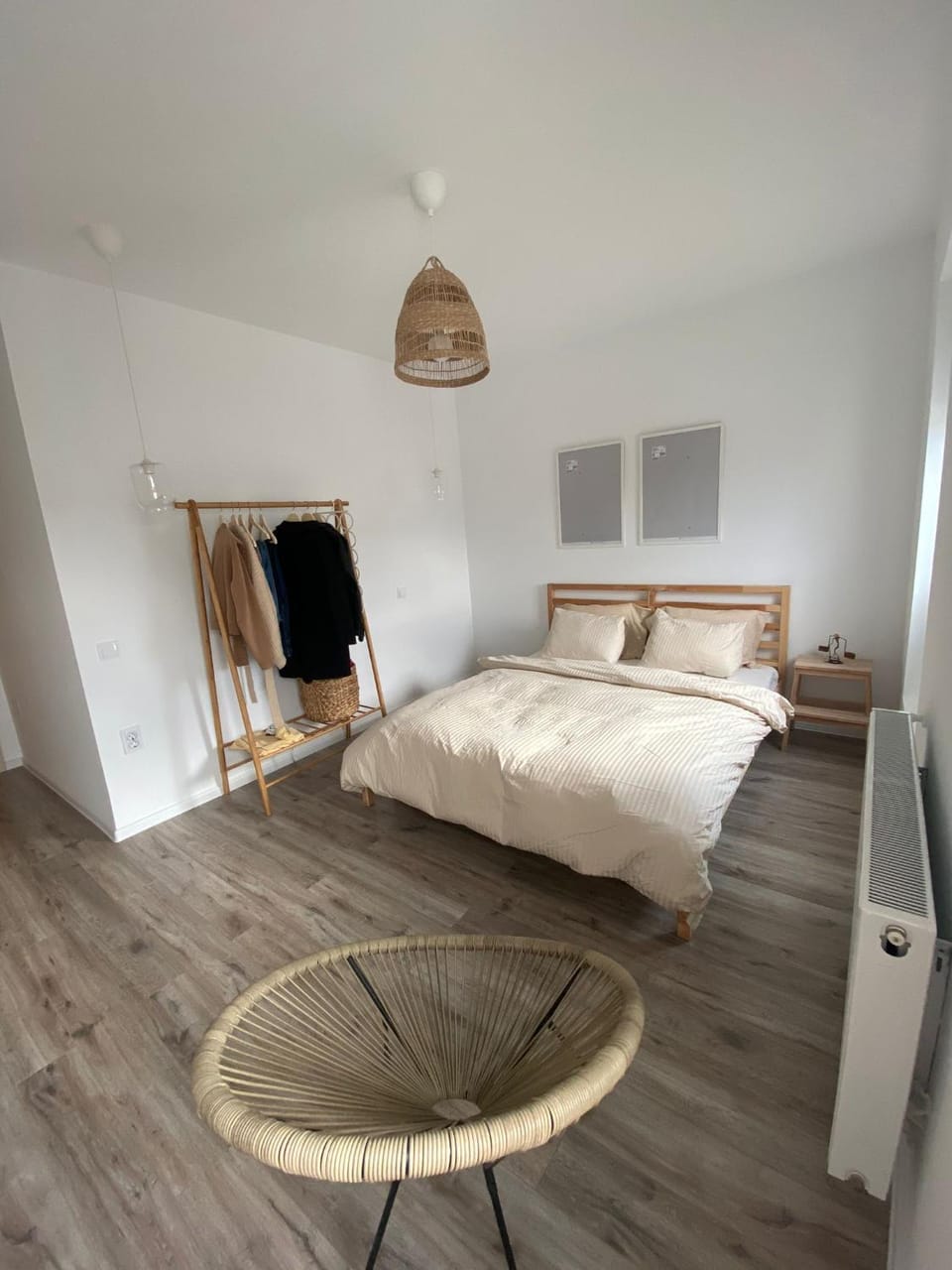 Bed, Photo of the whole room, Bedroom, internet