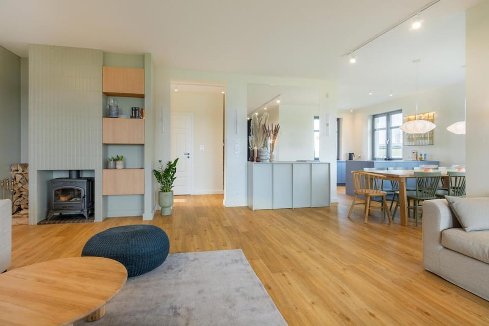 Living room, Seating area, flat iron