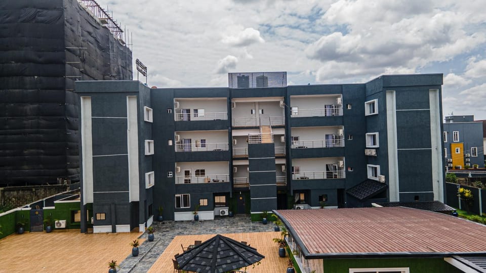 Property building, Day, City view