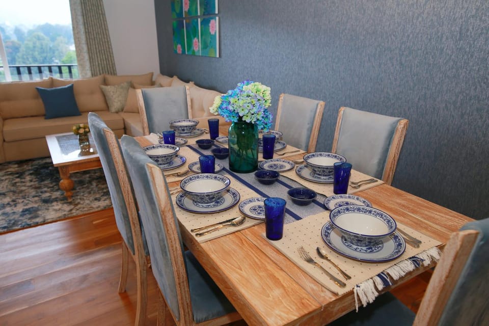 Living room, Dining area