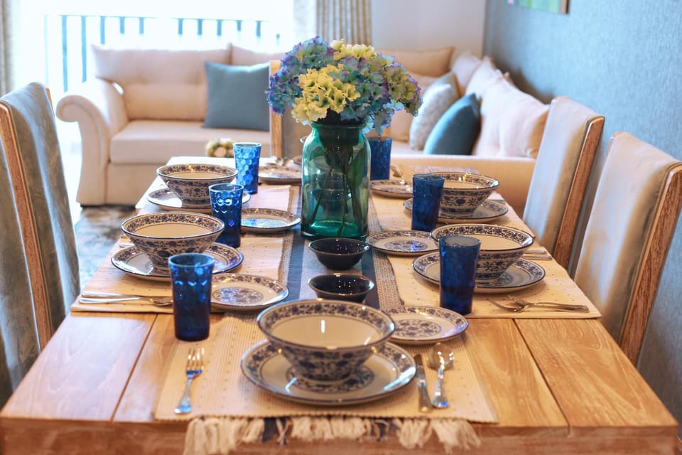 Food and drinks, Dining area, Food