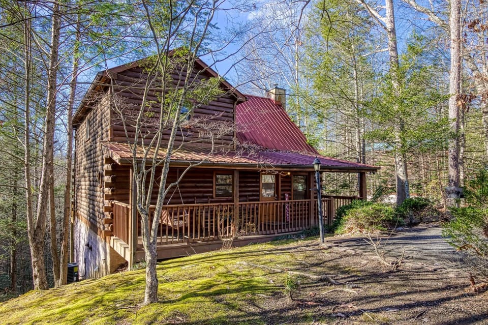 Mountain Memories Is A Perfect Mountain Getaway For A Family Or Couples Retreat! Chalet in Sevier County