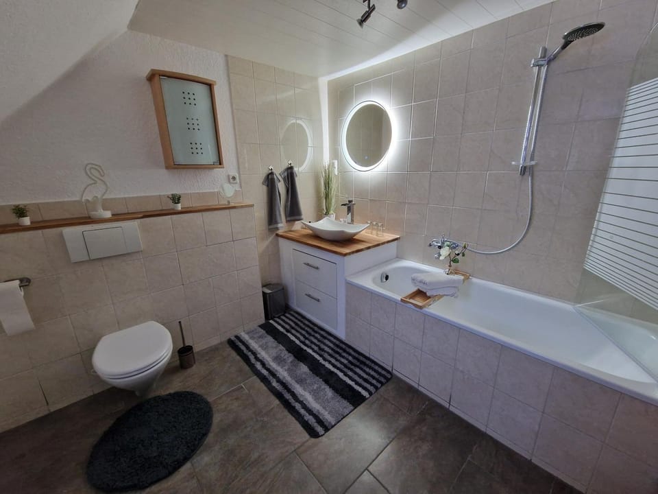 Shower, Toilet, Bathroom, Bath